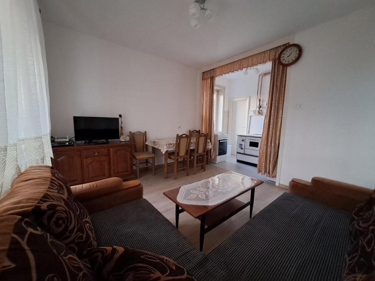 Crno Jezero Apartment *